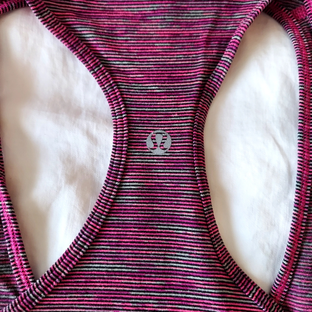 Lululemon Striped Racer Back Reversible Tank size 6 - Picture 3 of 3